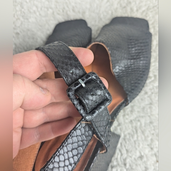 L'INTERVALLE Heel Sandals Women Size 40 = 9-9.5 US Black Color Snake Pattern - Picture 7 of 10